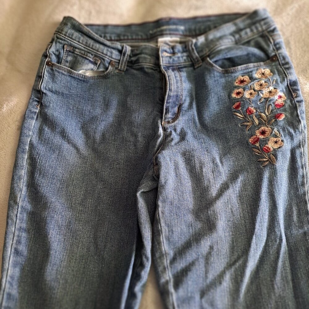 Jeans - Picture 2 of 3